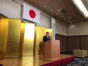 講演をされる石平氏。