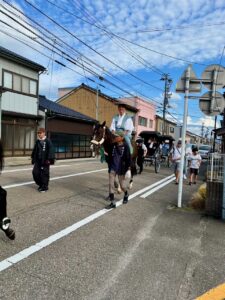 古城公園の手前から乗馬をさせていただきました。