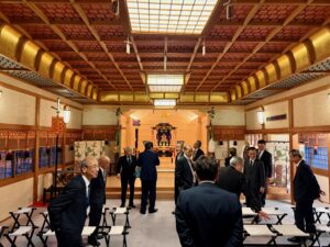 新たに整備をされた「鳳凰殿」の御鳳輦