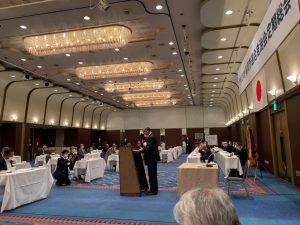 総会で退任の挨拶をされる杉江会長