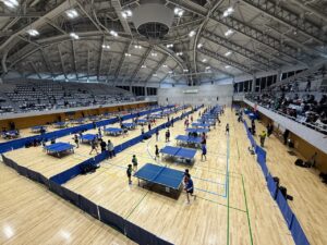 高岡オープン卓球大会の開会直後の模様